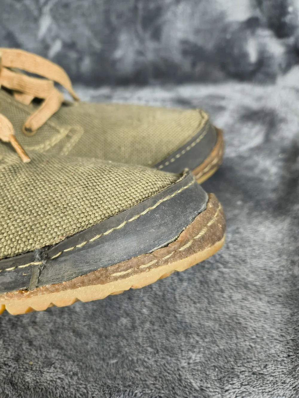Simple Toemorrow Olive Canvas Chukka Boots with Tan Laces Mens 9
